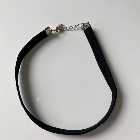 3 for $15 💜 black/silver choker from Forever 21 - Picture 3 of 3
